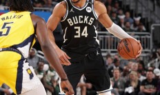 九游娱乐投注-雄鹿主场大胜爵士，字母哥33分8板