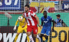 九游娱乐app-包含美因茨主帅调整首发阵容，力争下一场胜利的词条