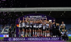 九游娱乐地址-荷兰轻取北马其顿，跻身欧锦赛强(欧洲杯荷兰30北马其顿获小组第1)