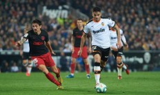 九游娱乐登录-瓦伦西亚新外援首次亮相，球迷期待他的发挥