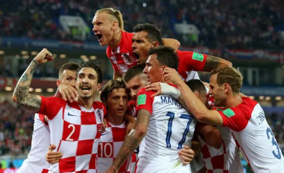 德国队在对阵瑞士队的比赛中险胜 德国队在对阵瑞士队的比赛中险胜