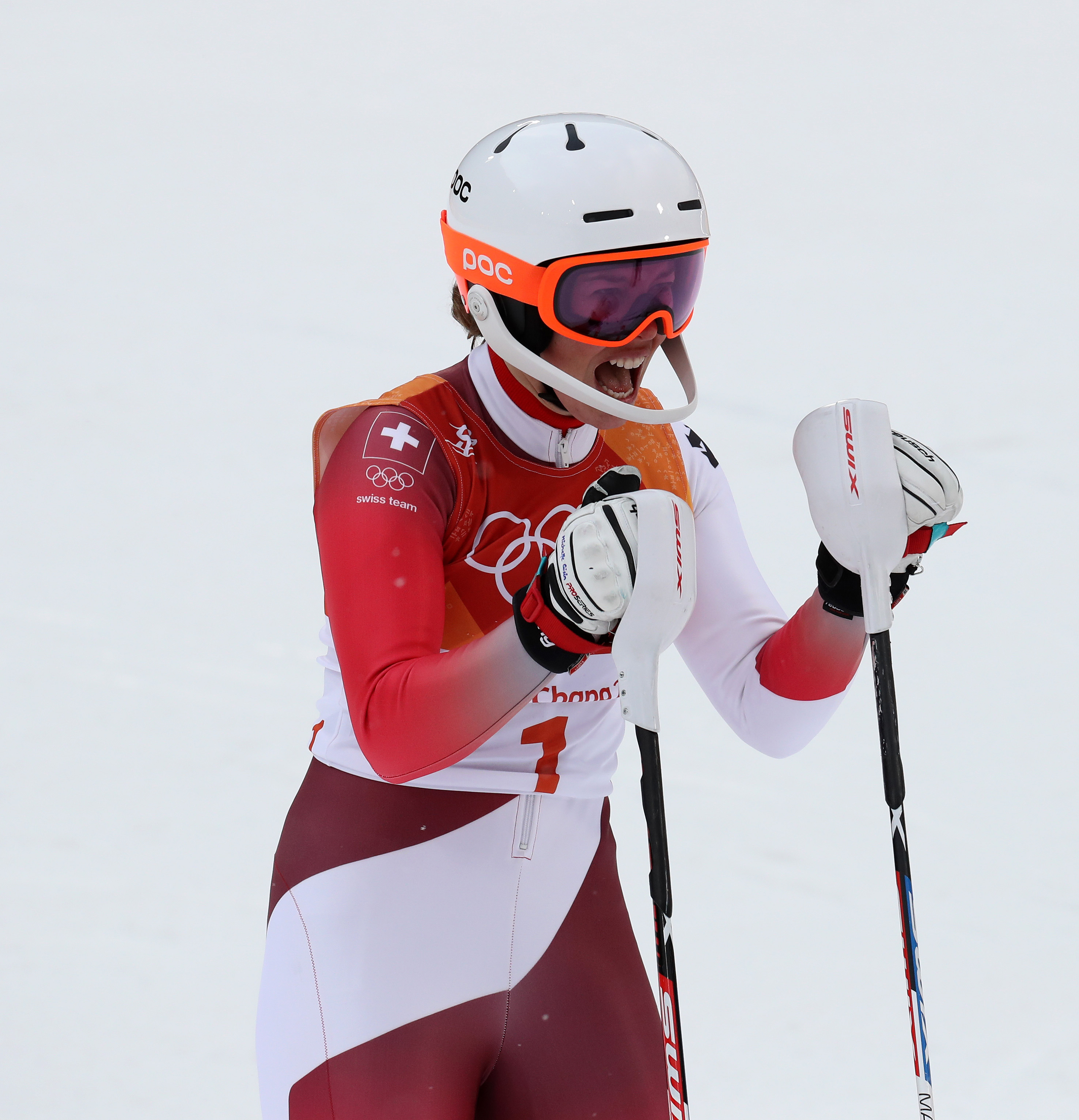 瑞士选手轻松夺得滑雪比赛金牌