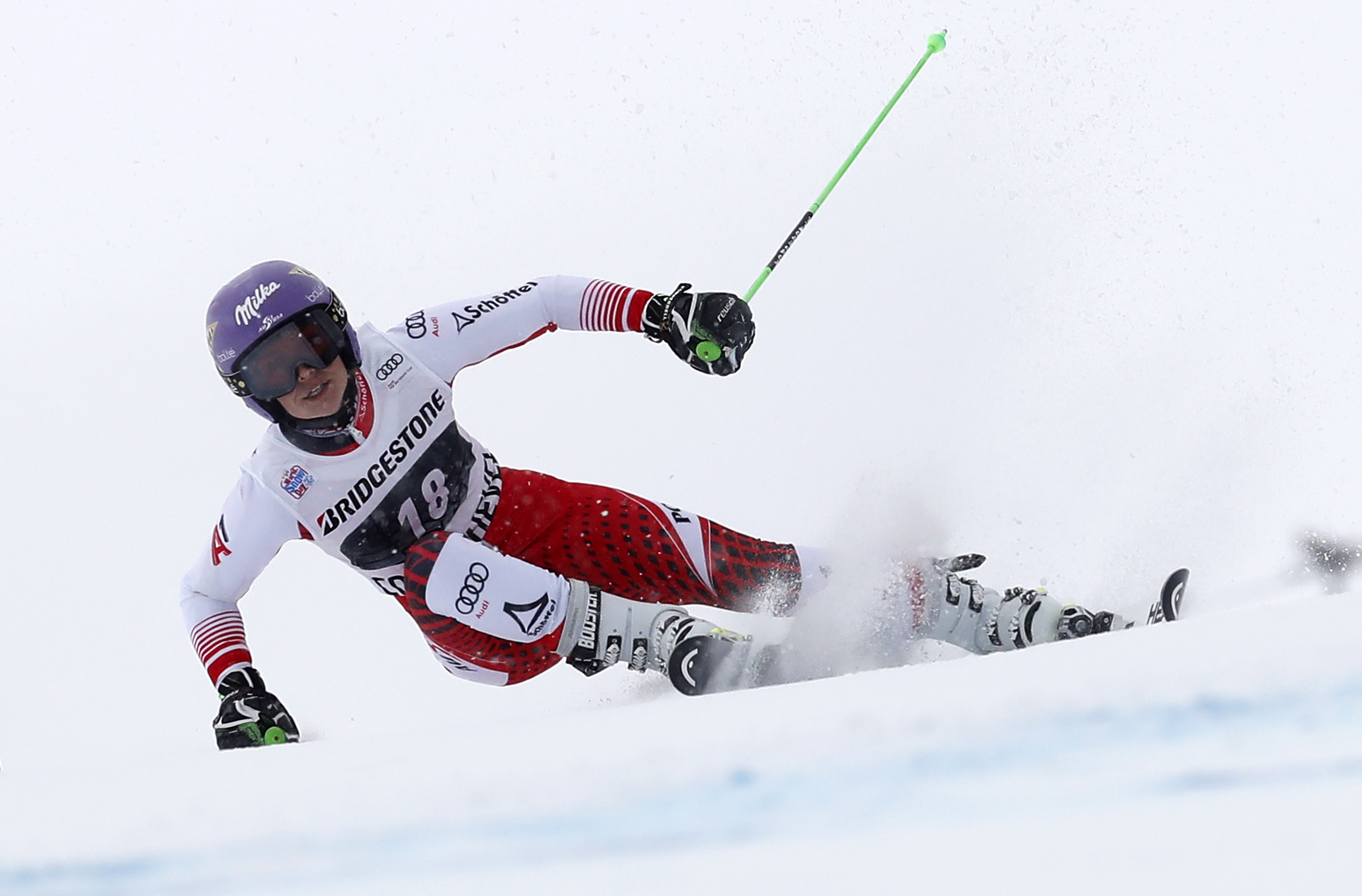 瑞士选手轻松夺得滑雪比赛金牌