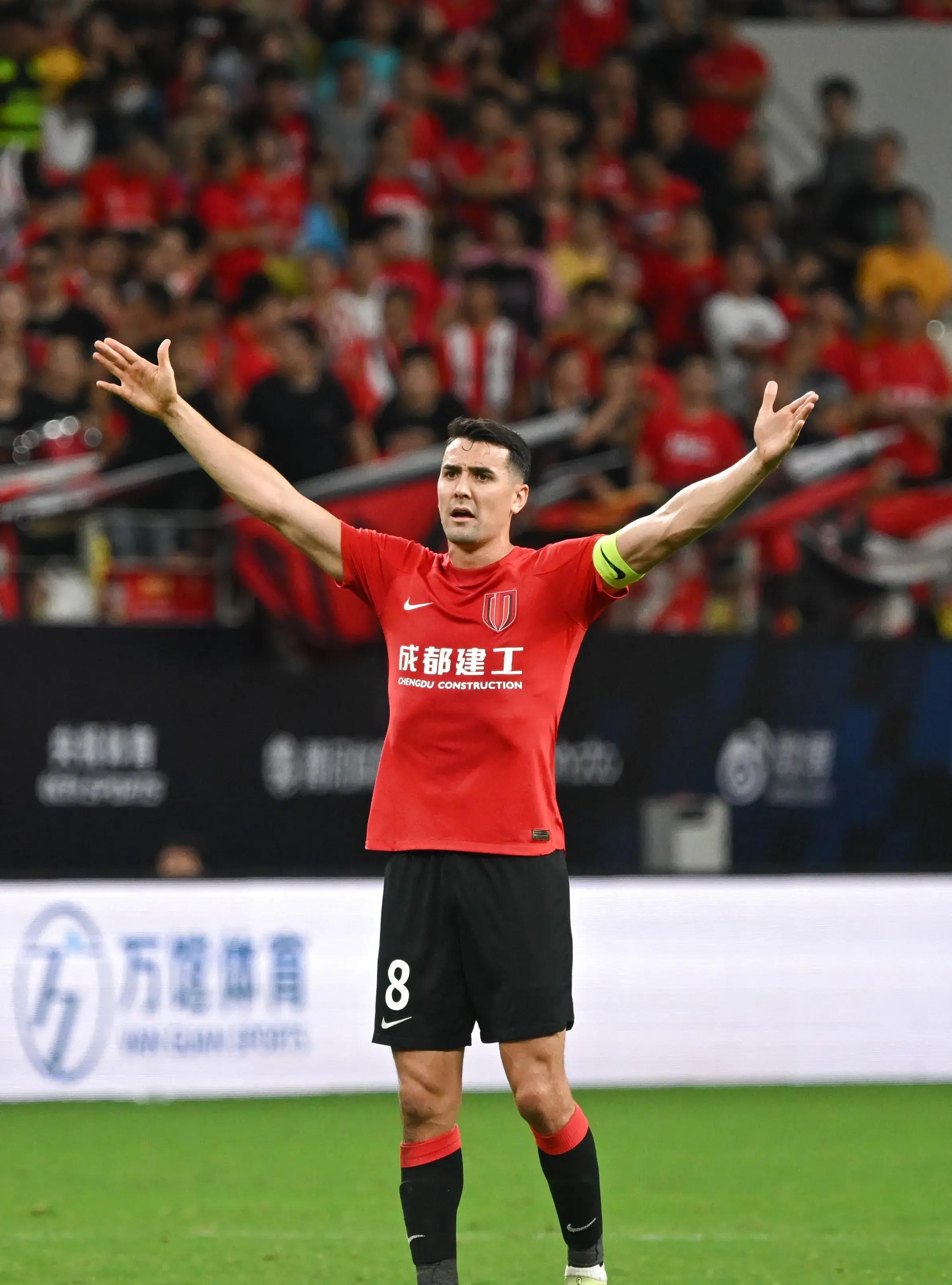 关于法甲联赛冠军决战逼近，劲旅集结扬帆的信息